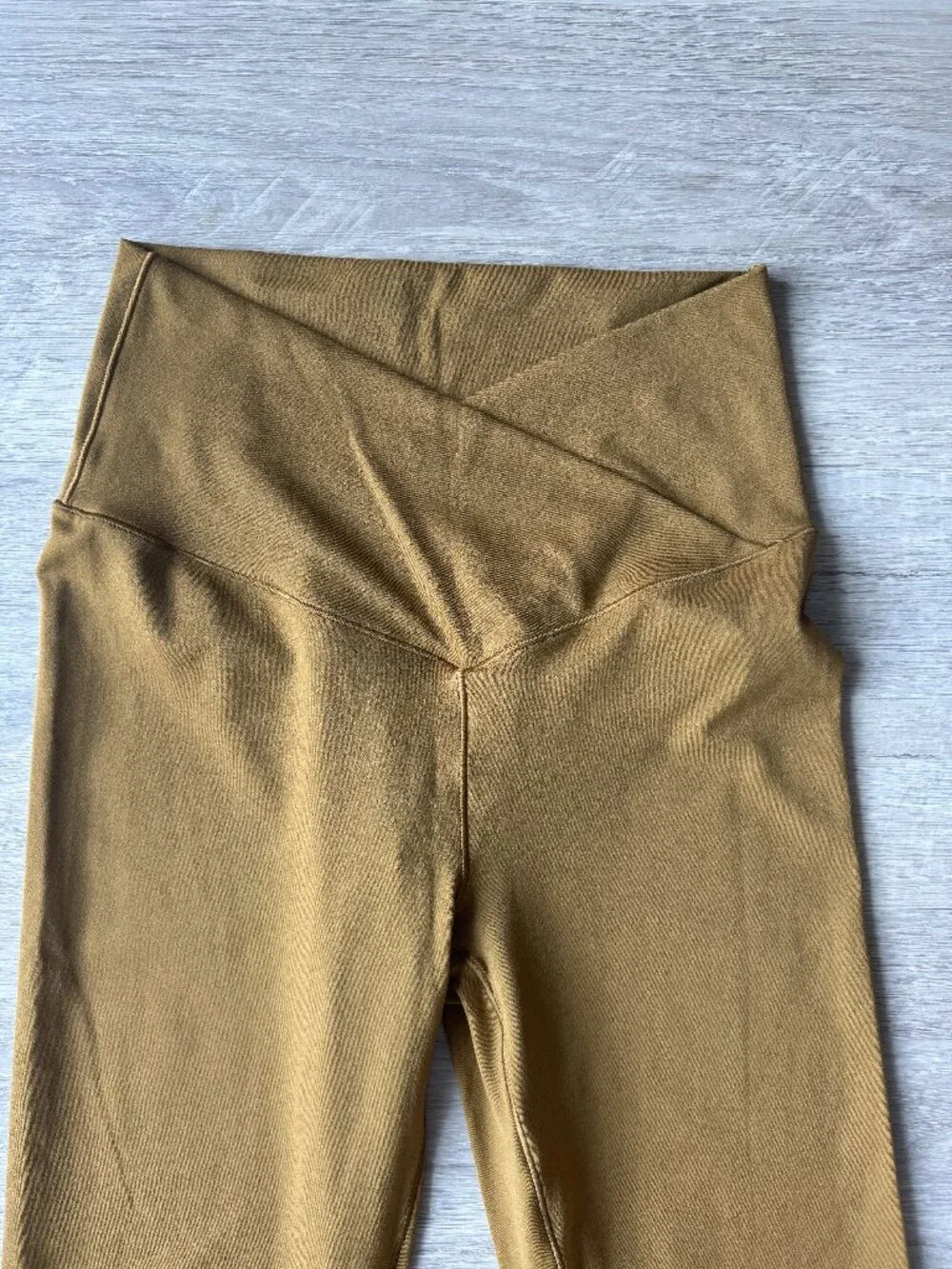 Aerie OFFLINE Flare Leggings Mustard Cedar Expedition M High Waisted Crossover Y - Picture 7 of 10